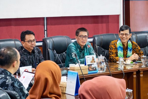 Bank Kalsel Terima Kunjungan Kerja Direksi Bank Victoria, Perkuat Sinergi Bisnis